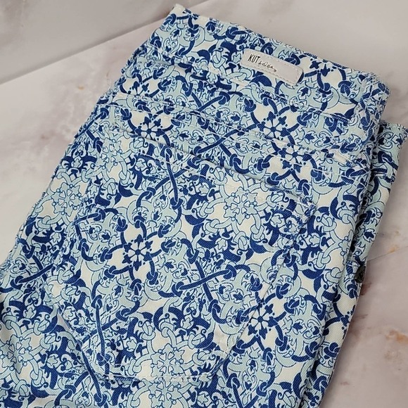 Kut from the Kloth Medallion Connie Ankle Skinny 2 - Picture 8 of 12